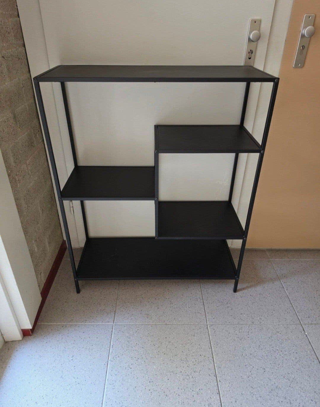 Foto 2 van Wandkast/vakkenkast zwart/metaal