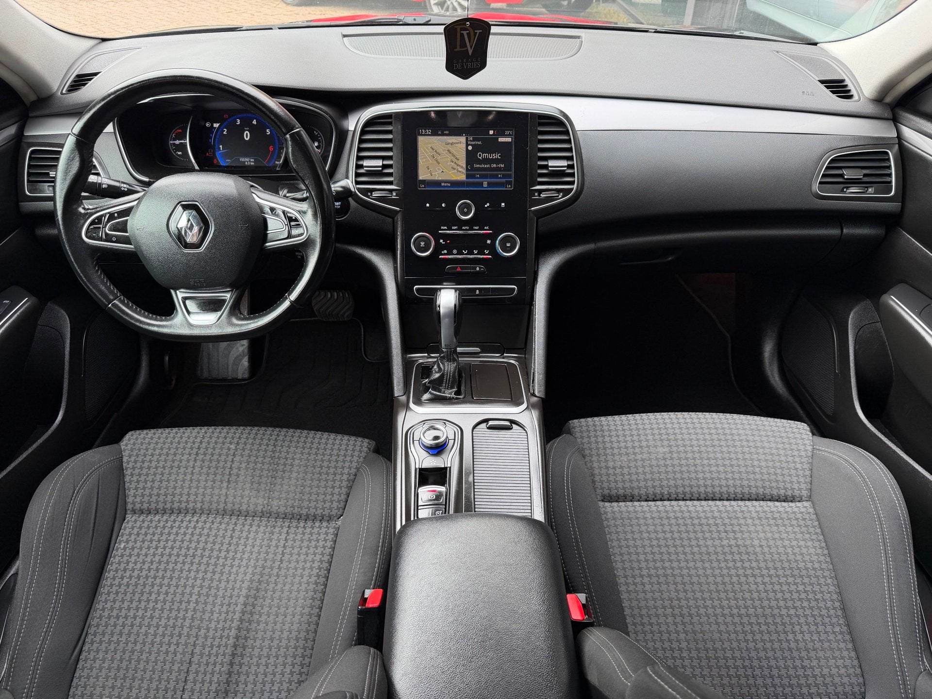 Renault Talisman Estate 1.6 TCe Intens Automaat 1850KG Trekg, Auto's, Dealer onderhouden, 1618 cc, Gebruikt, 4 cilinders