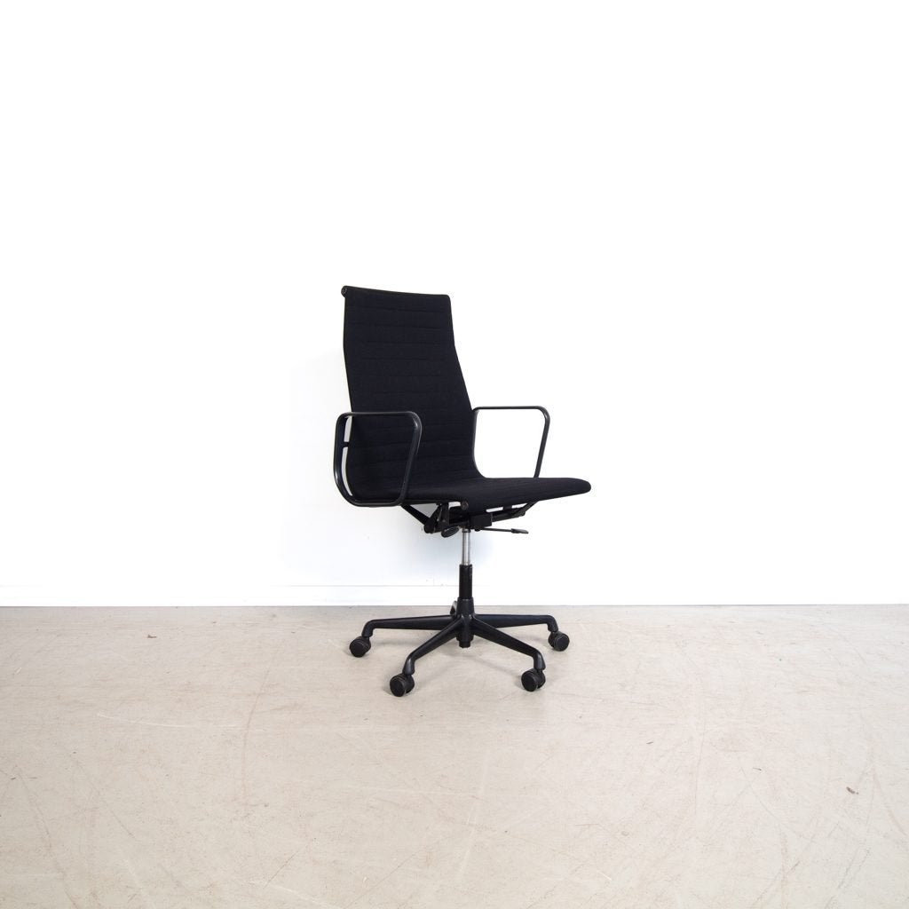 Vitra EA 119 Bureaustoel Zwart Hopsak - Zwart, Niet ingevuld, Zo goed als nieuw, Niet ingevuld, Niet ingevuld