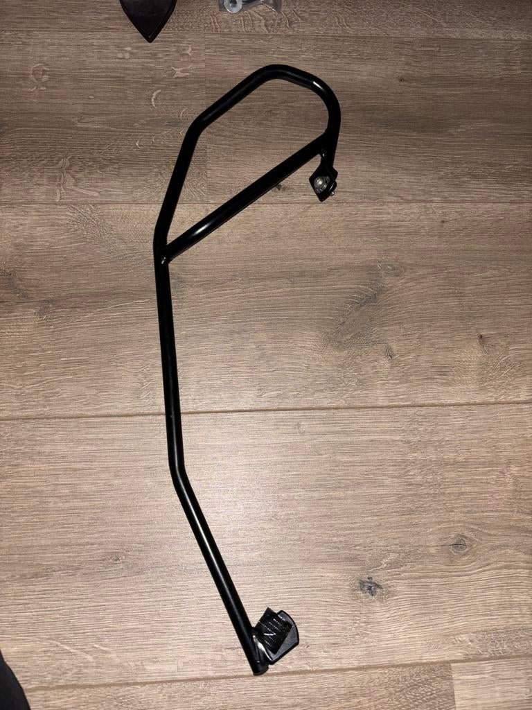 Honda x adv beugel Akrapovic uitlaat., Motoren, Onderdelen | Honda, Ophalen of Verzenden