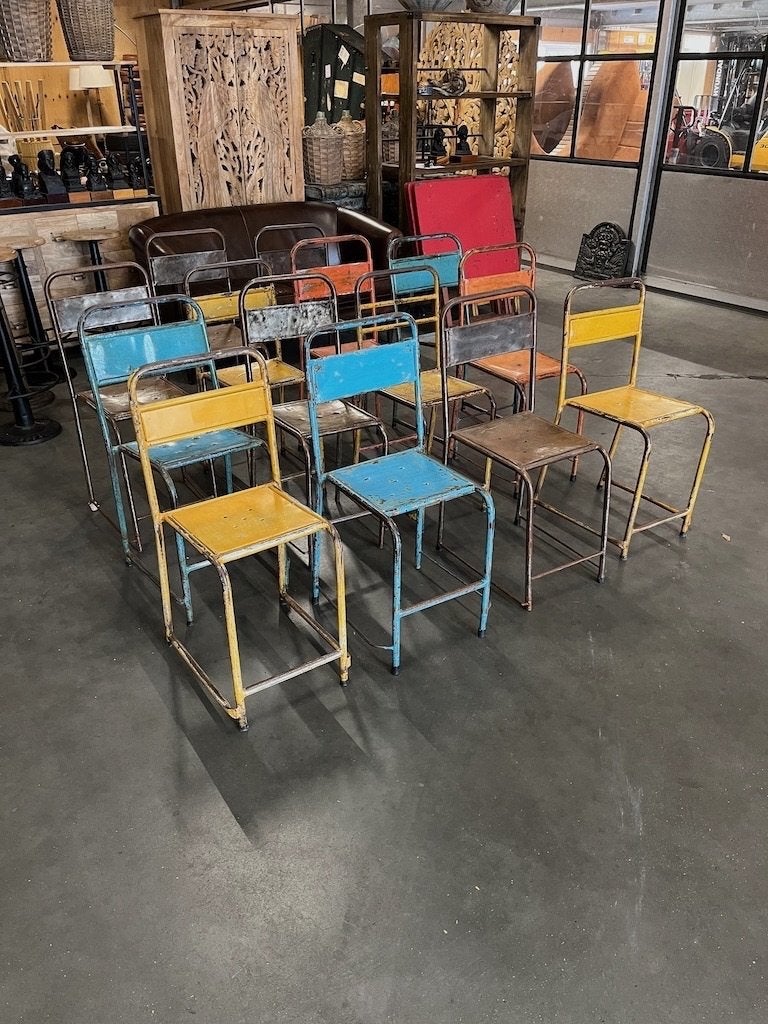 14 Oude Schoolstoelen Bali/Java zeer uniek, Ophalen, Gebruikt, Metaal, Stapelbaar