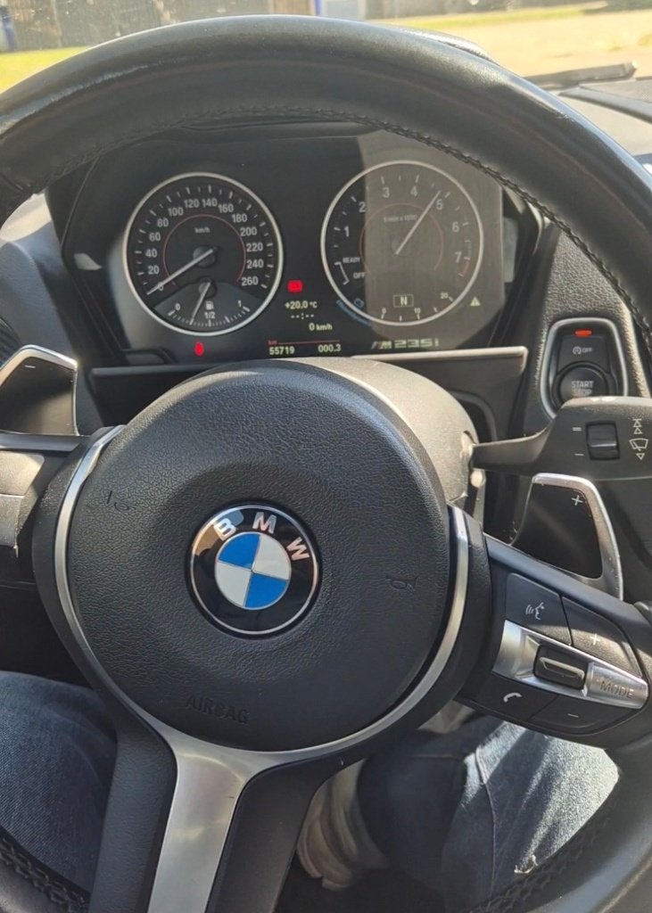 BMW m235i - 50k km 2016 US import, Auto's, Automaat, Achterwielaandrijving, Zwart, Blauw
