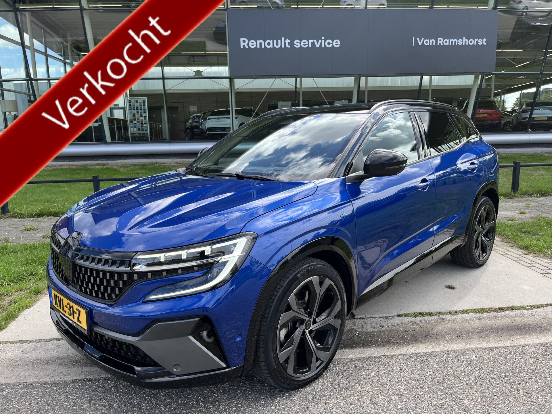 Renault Austral 1.2 E-Tech full hybrid 200PK iconic esprit A, Auto's, Gebruikt, 1199 cc, Blauw, Bedrijf
