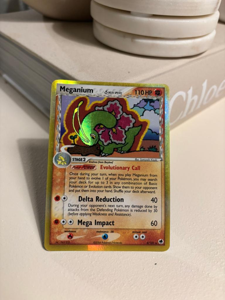Meganium Delta Species, Hobby en Vrije tijd, Verzamelkaartspellen | Pokémon, Ophalen of Verzenden, Zo goed als nieuw