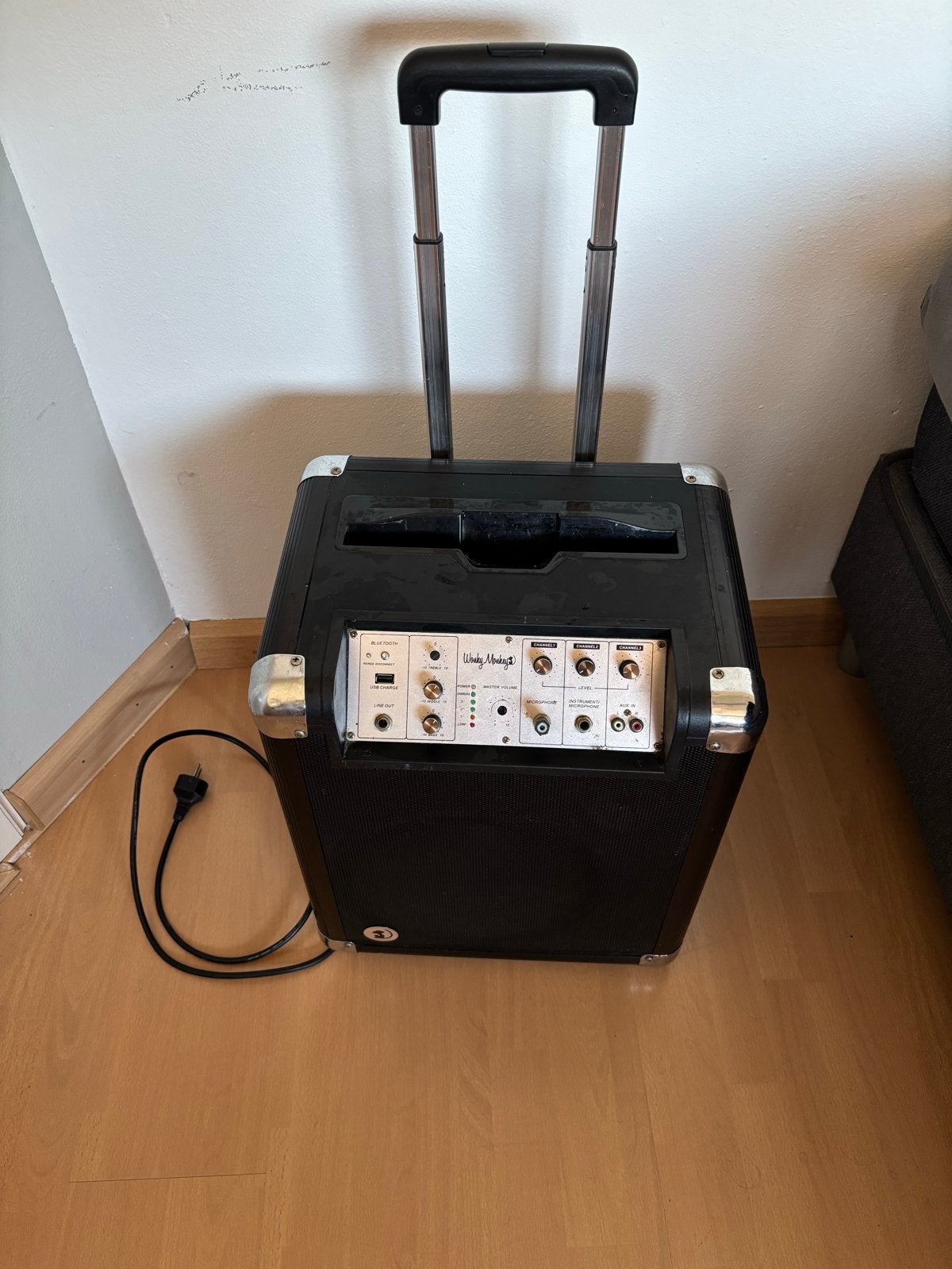 Wonky Monkey Party Speaker met Bluetooth en wieltjes, Gebruikt, Party speaker, Bluetooth, Minder dan 60 watt