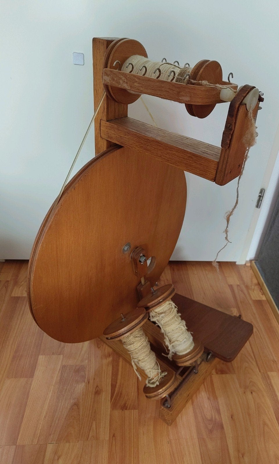 Houten spinnewiel, Ophalen, Gebruikt, Spinnewiel