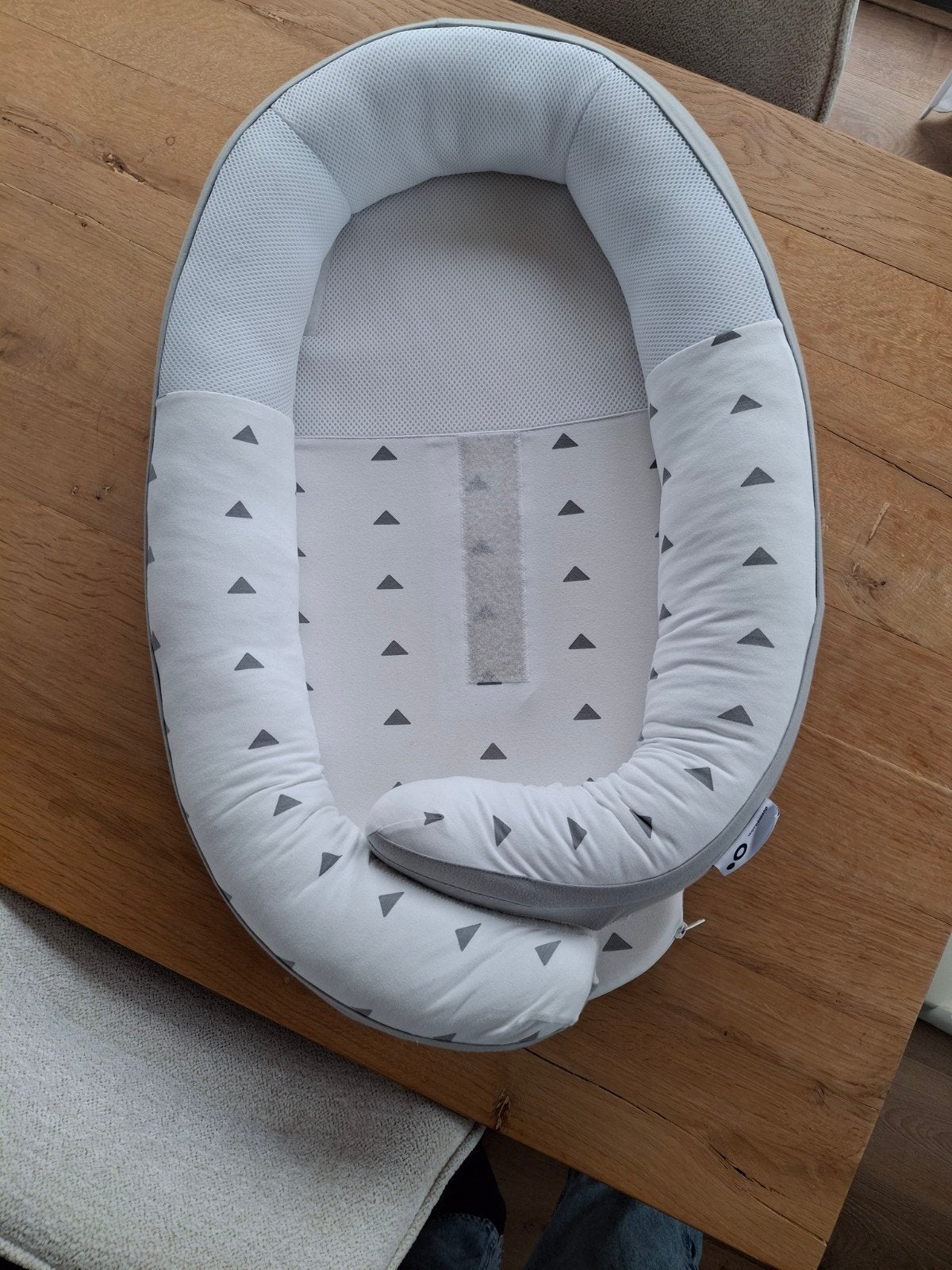 Doomoo Cocoon - Babynestje - Zo goed als nieuw, Kinderen en Baby's, Babywiegjes en Ledikanten, Ophalen, Zo goed als nieuw