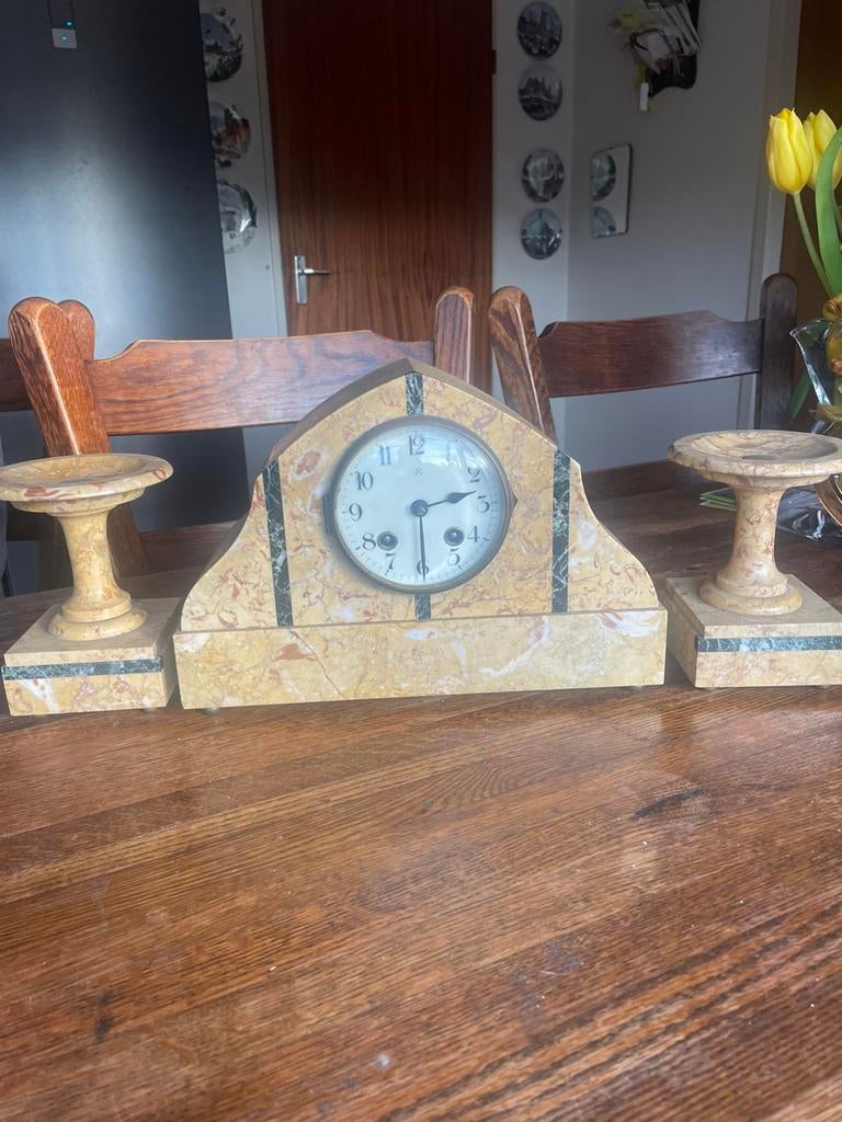 Antiek Marmeren klok met zijstukken, Ophalen