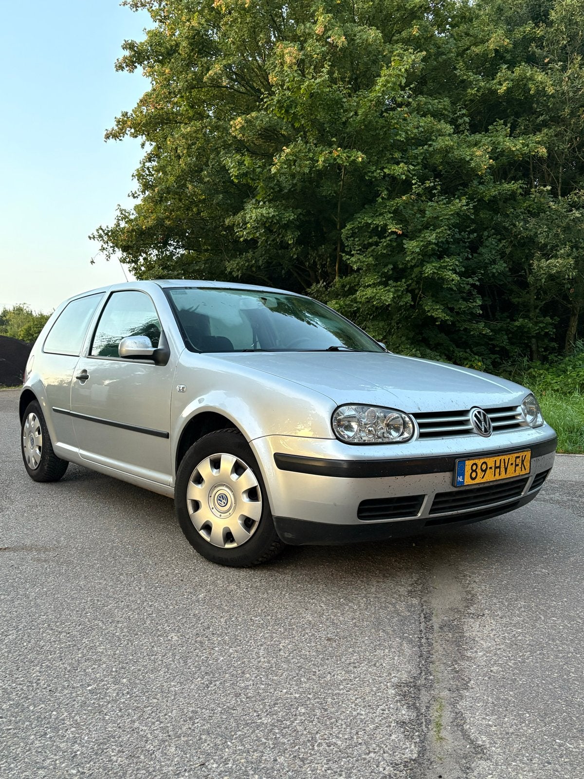 Volkswagen Golf 1.4 55KW 2002 Grijs, Auto's, Voorwielaandrijving, 15 km/l, 74 pk, 49 €/maand