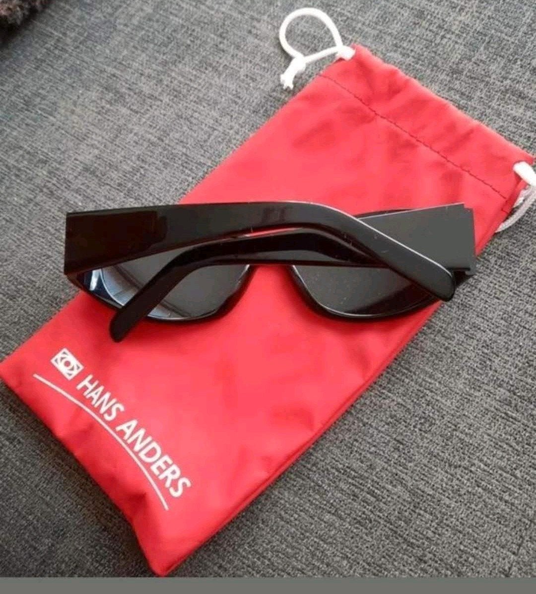 Sportieve zwarte unisex zonnebril van Hans Anders 2054799 CE, Overige merken, Zonnebril, Verzenden, Zwart