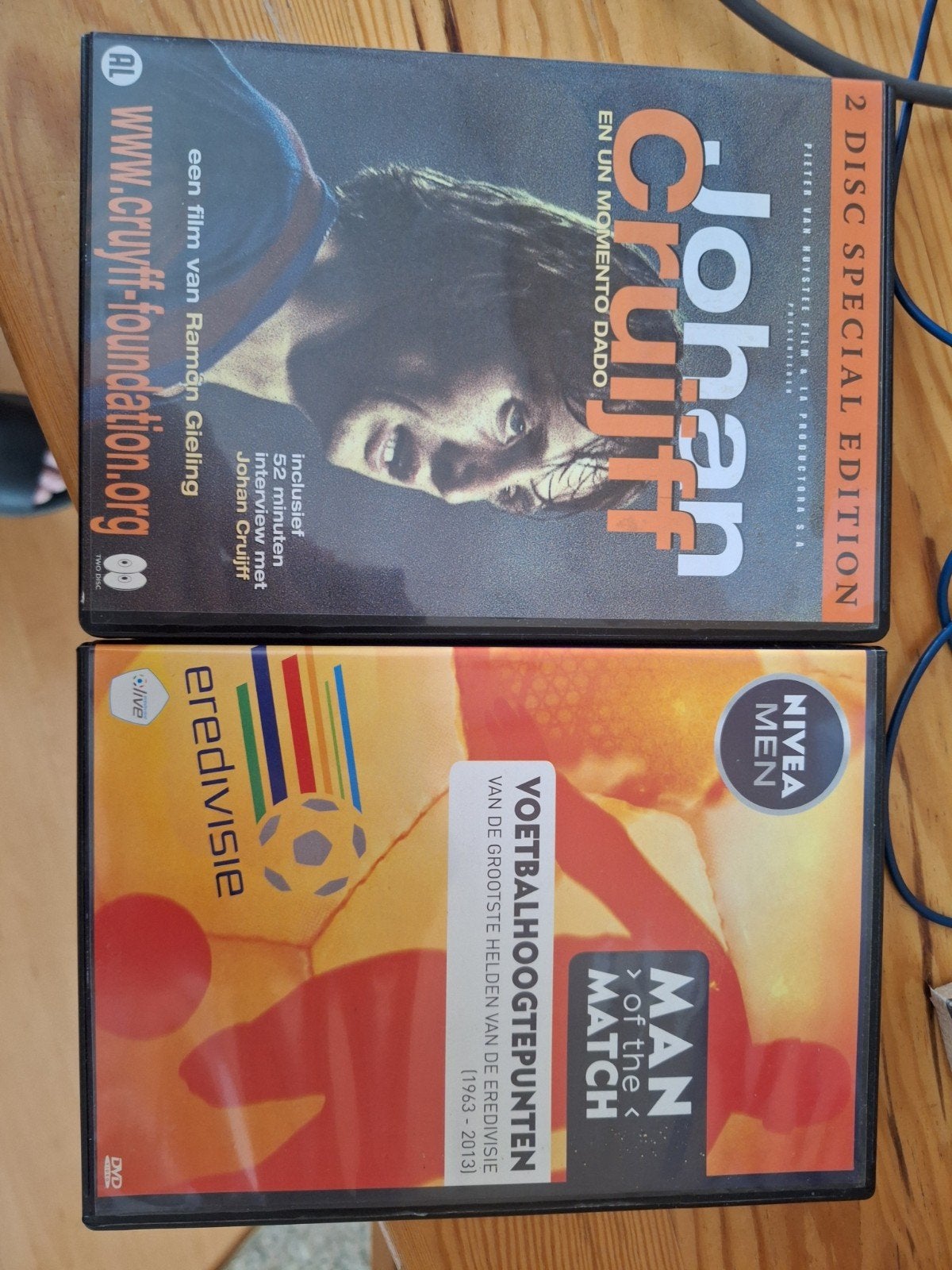 Johan Cruijff & Eredivisie Voetbalhoogtepunten DVD's, Gebruikt, Alle leeftijden, Voetbal, Inclusief doosje