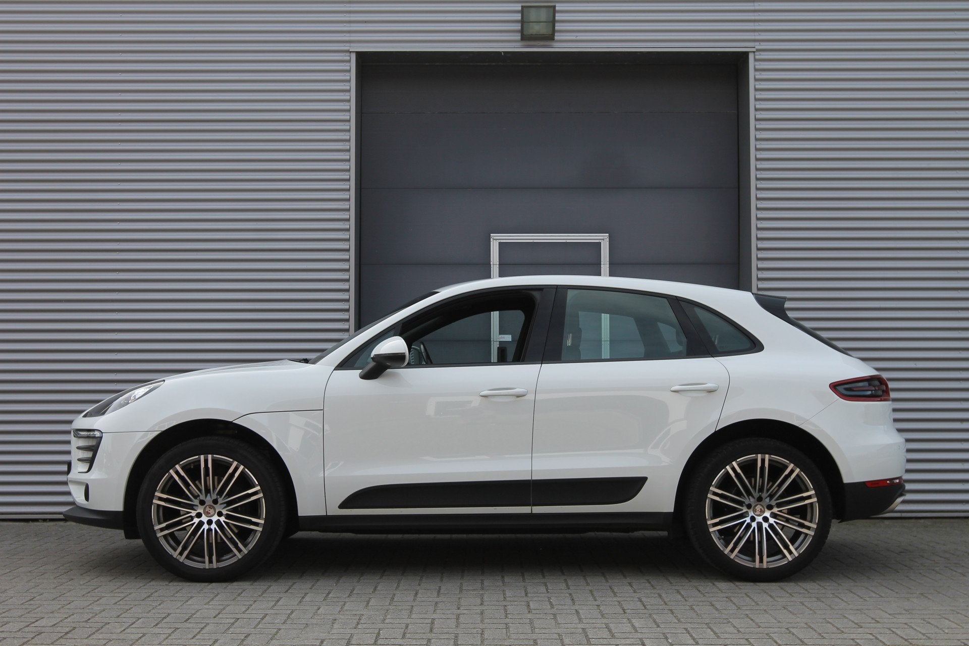 Porsche Macan 2.0 I Aut. I Navi I Leder (bj 2017, automaat), Automaat, Gebruikt, 4 cilinders, Wit