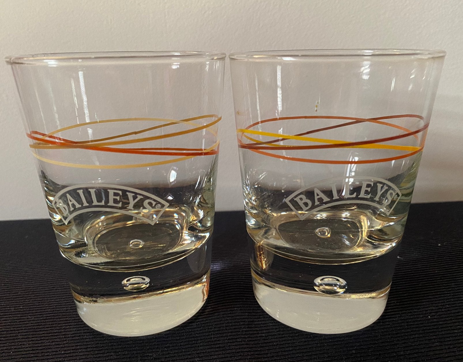2 Baileys glazen. Hoogte 10,5 cm., Verzamelen, Glas en Borrelglaasjes, Ophalen of Verzenden, Zo goed als nieuw, Borrel- of Shotglas