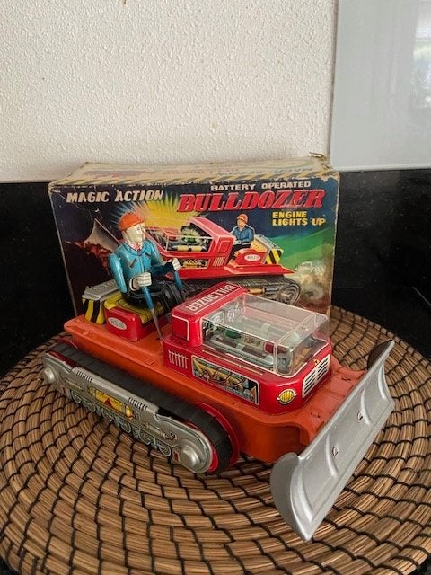 Bulldozer no 15 Magic Action TN Japan '60 met doos, Antiek en Kunst, Antiek | Speelgoed, Ophalen of Verzenden