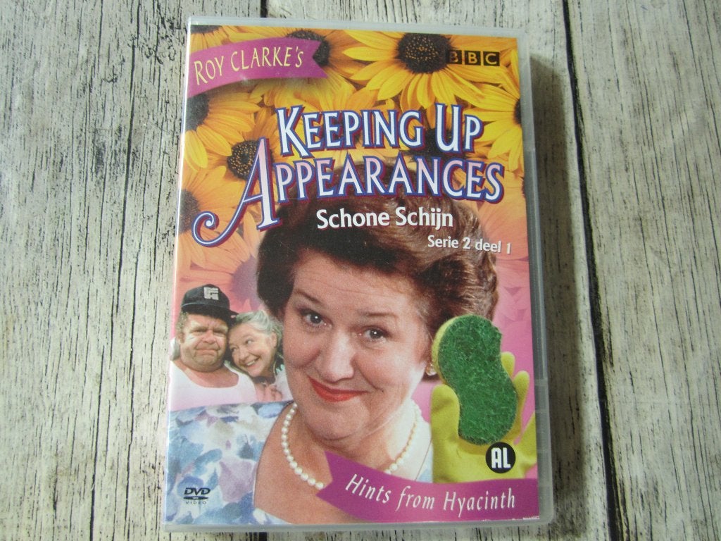Roy Clark’s Keeping Up Apperances (Schone Schijn), Alle leeftijden, Ophalen of Verzenden, Zo goed als nieuw, Britse komedie