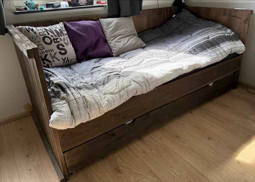 Steigerhouten Bedbank met Uitschuifbaar Logeerbed, Ophalen, Gebruikt, 90 cm, Bruin