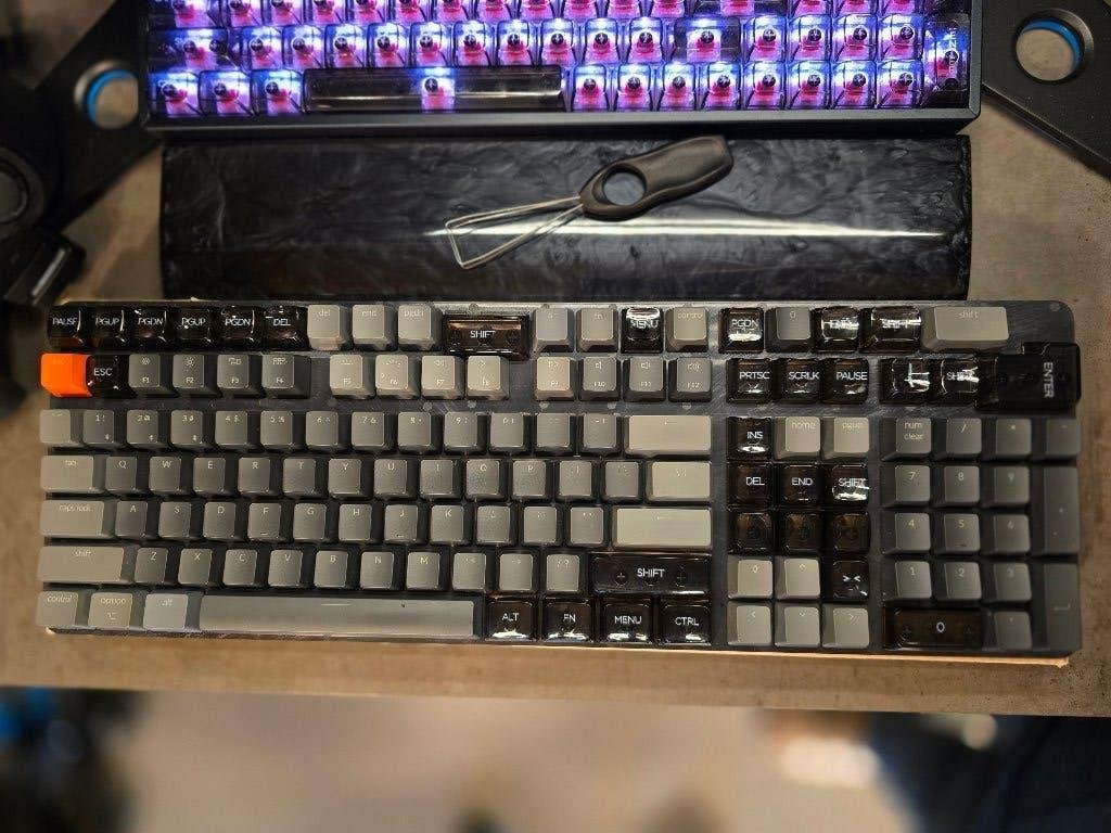 ZGAN Keychron K4C1 mechanisch toetsenbord., Computers en Software, Toetsenborden, Keychron, Parkweg 99 In Enschede, Ccservice