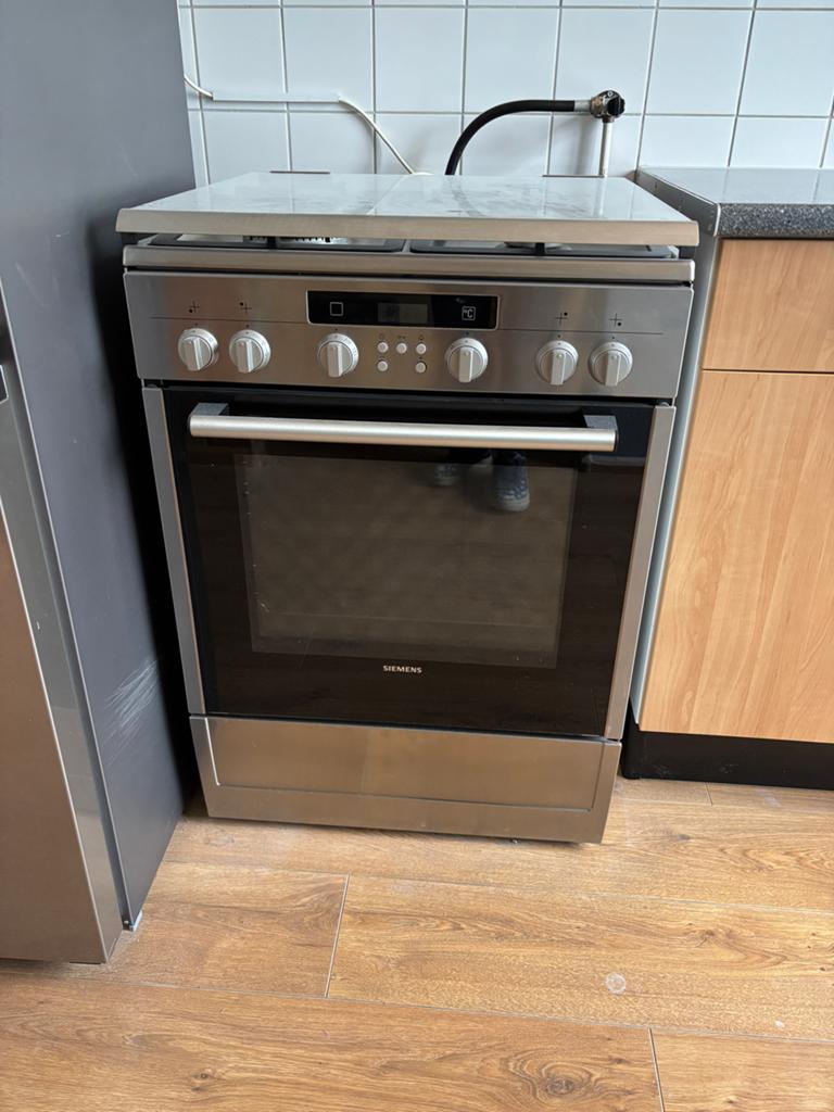 Siemens Vrijstaand Gasfornuis met Oven - Zo goed als nieuw, 60 cm of meer, Zo goed als nieuw, Gas, Vrijstaand