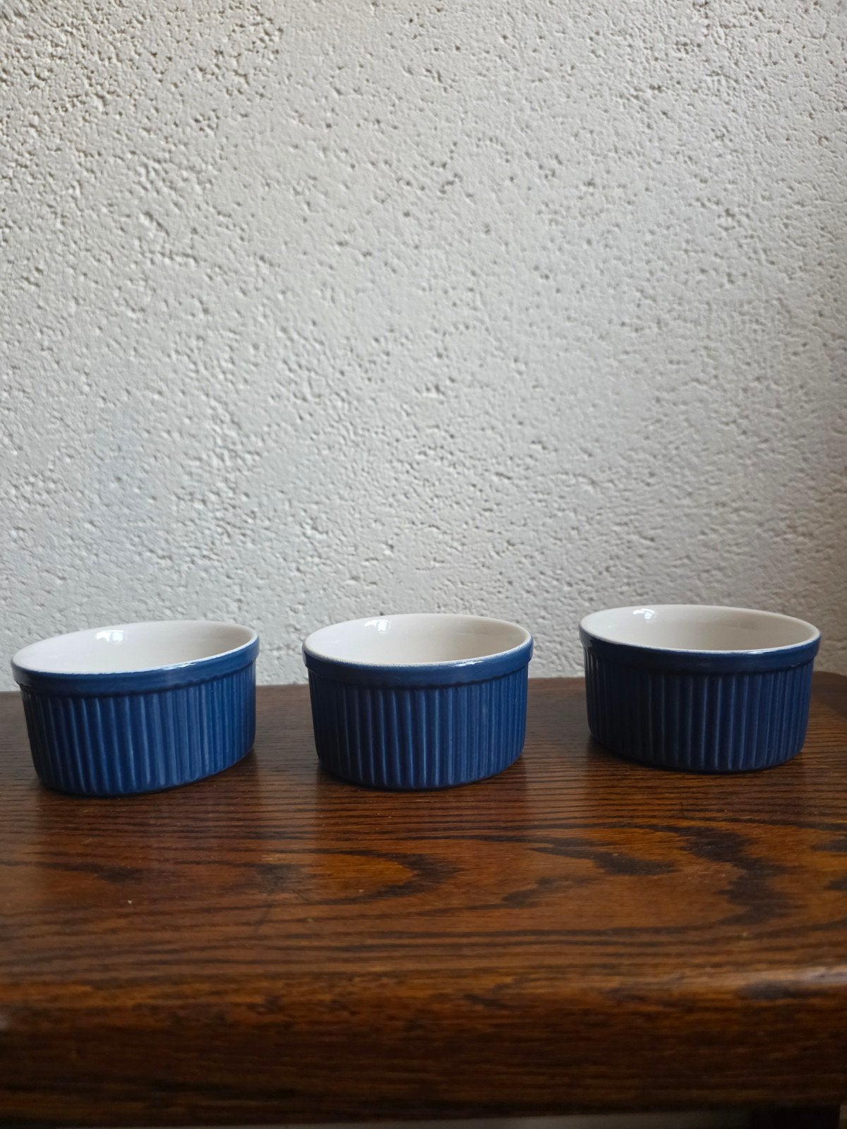 3 Emile Henry soufflé bakjes, Blauw, Ophalen of Verzenden, Zo goed als nieuw, Steen/keramiek