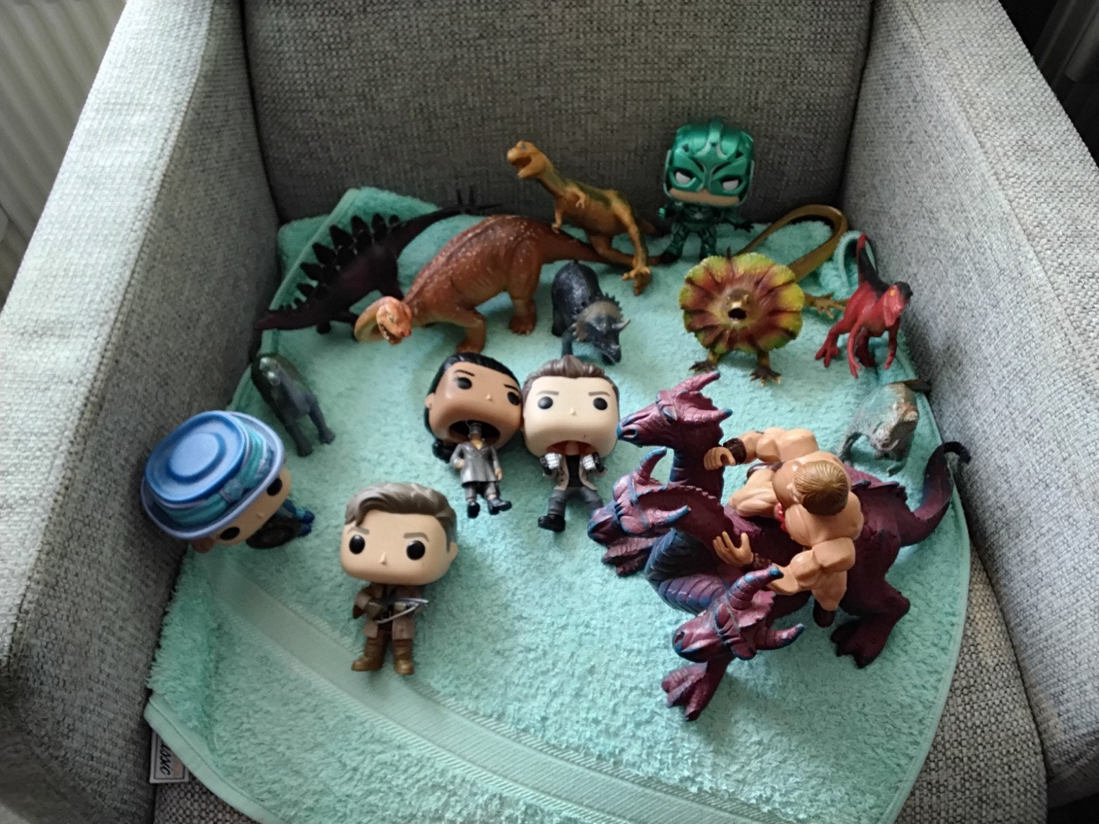 lotje dino en funko figuren, Ophalen of Verzenden