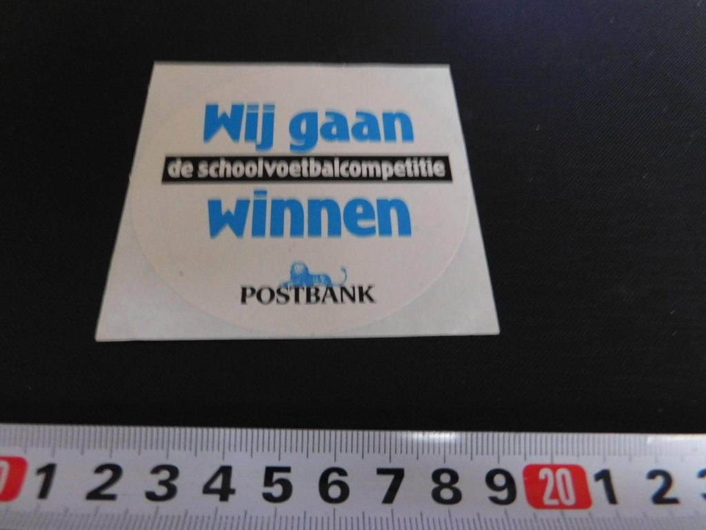 sticker Postbank Wij gaan de schoolvoetbalkompetitie Winnen*, Ophalen, Zo goed als nieuw