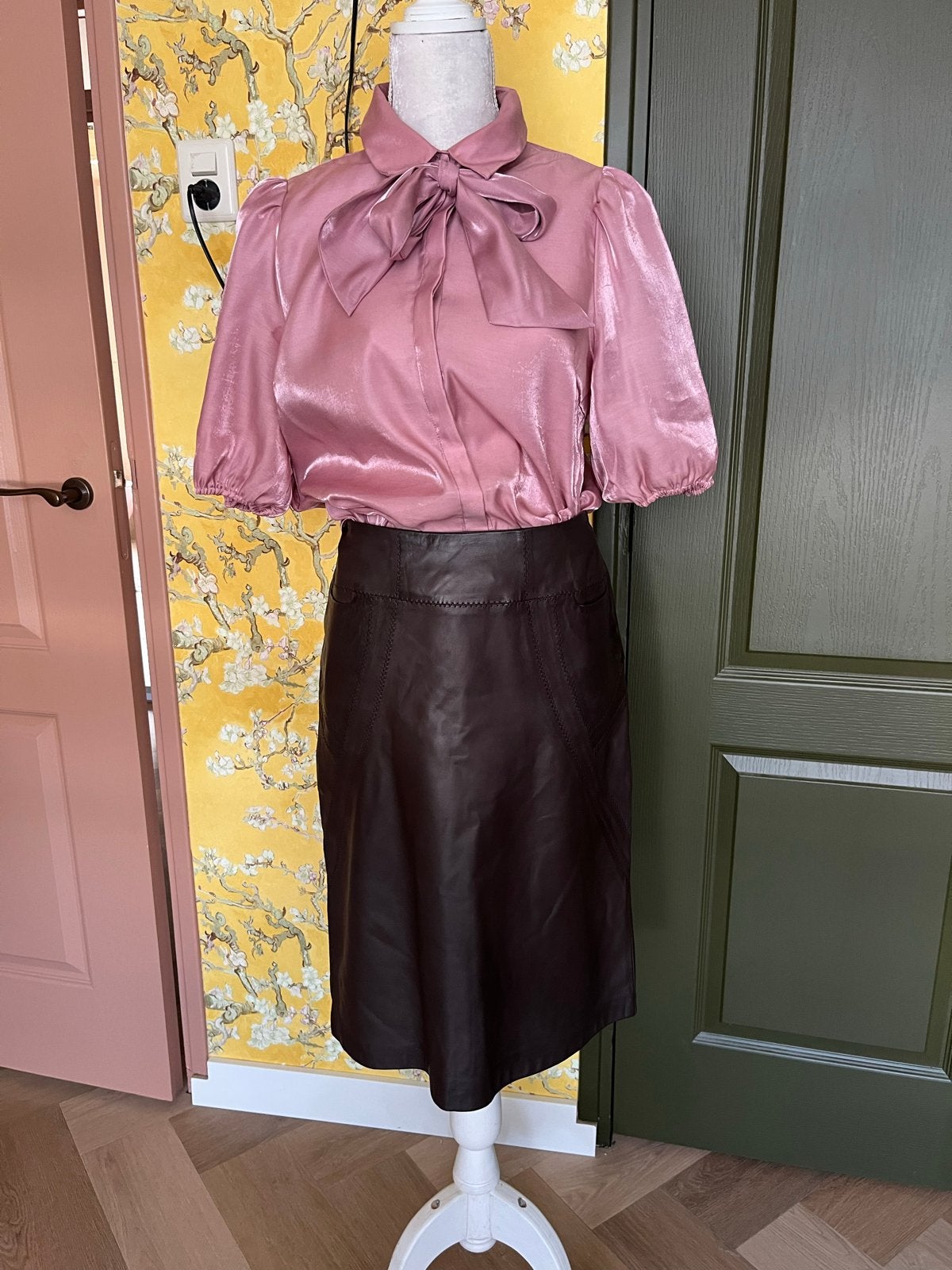 Caroline Biss Leren Rok Maat 40, Kleding | Dames, Rokken, Maat 38/40 (M), Bruin, Ophalen of Verzenden, Knielengte