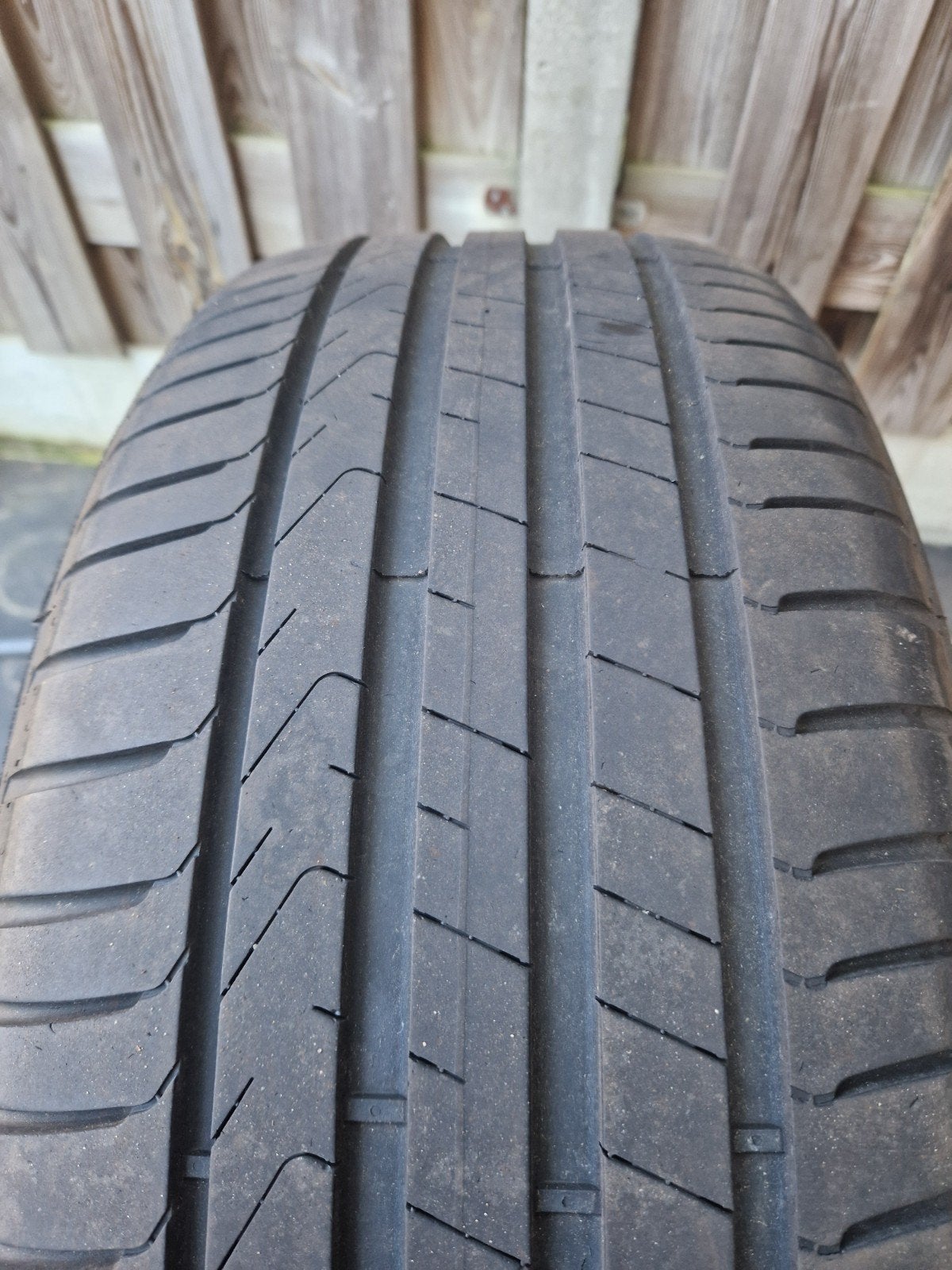 Pirelli P7 banden 245-50-19 *
5.8mm profiel
* 3124, 245 mm, Winterbanden, Band(en), Ophalen
