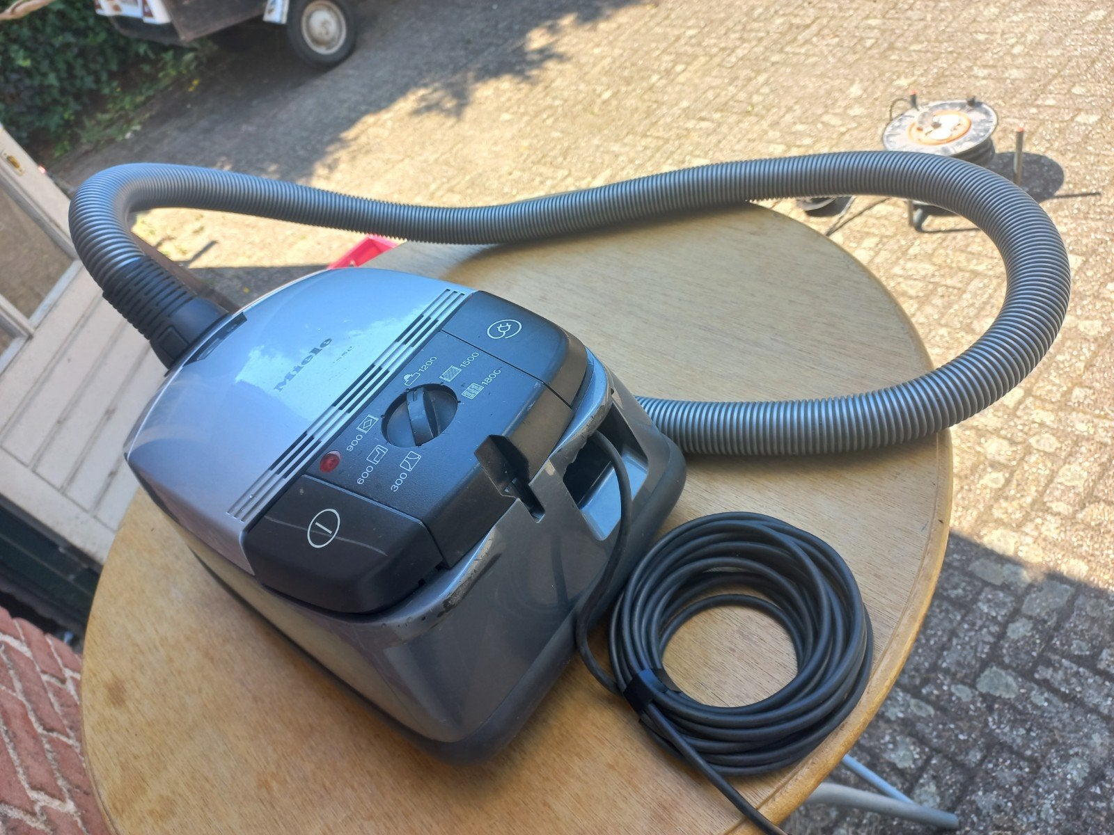 Miele Raffinesse stofzuiger (defecten, voor onderdelen), Witgoed en Apparatuur, Stofzuigers, Ophalen of Verzenden