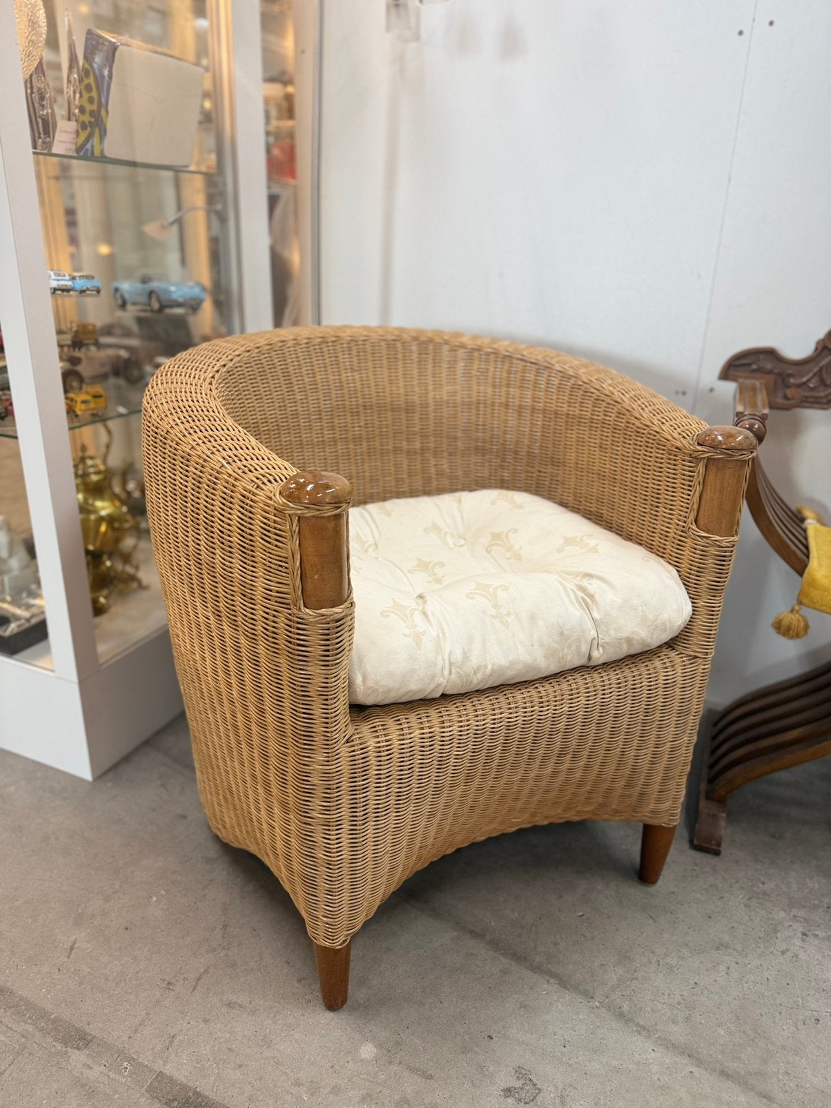 Vintage rotan kuipstoel met kussen, Ophalen, Zo goed als nieuw, Minder dan 50 cm