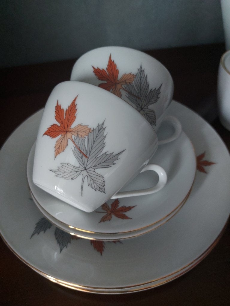6-persoons retro ontbijtservies met oranje en grijs blad, Antiek en Kunst, Antiek | Servies compleet, Ophalen of Verzenden