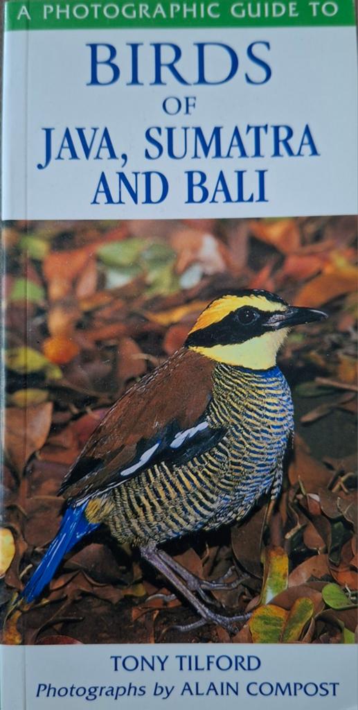 Birds of Java, Sumatra and Bali, Boeken, Reisgidsen, Ophalen of Verzenden, Reisgids of -boek, Azië, Gelezen