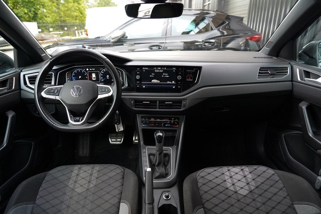 Volkswagen Taigo 1.0 TSI R-Line Business VIRTUEL/LED/CARPLAY, Auto's, Volkswagen, 1160 kg, Stof, Gebruikt, Blauw