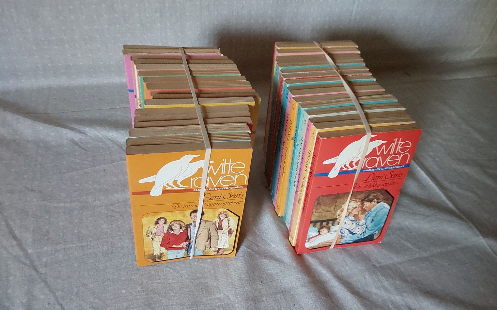 Leni Saris - Witte Raven serie - 35 stuks, Boeken, Ophalen, Gelezen