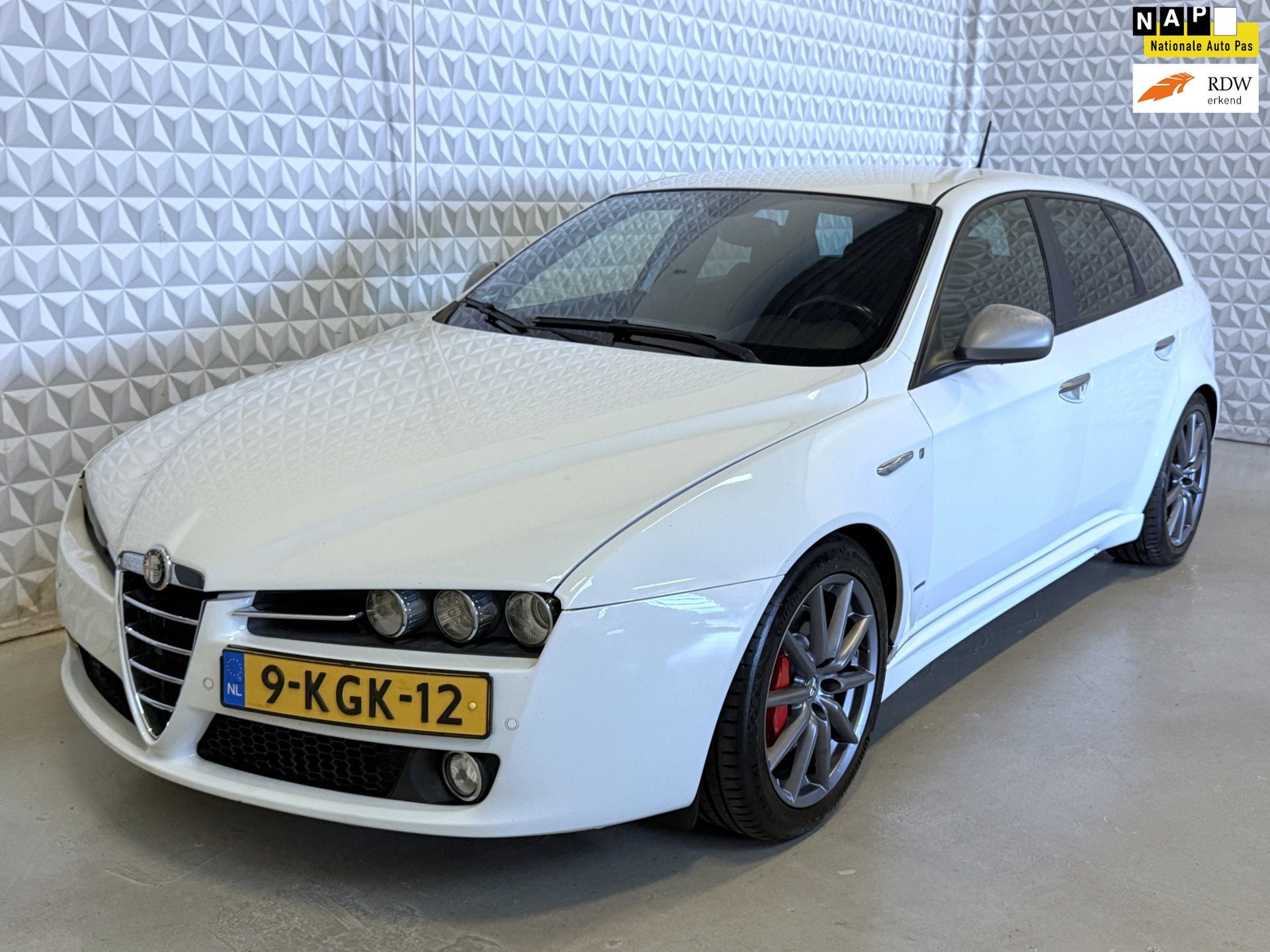 Alfa Romeo 159 Sportwagon 1.7 T Distintive EXPORT PRIJS EX B, Euro 5, Gebruikt, Zwart, 4 cilinders