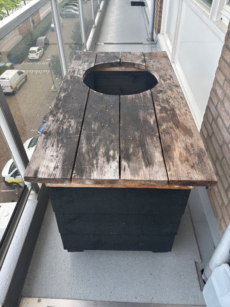 Camado BBQ tafel op wielen, Tuin en Terras, Ophalen, Gebruikt, Houtskool, Vrijstaand