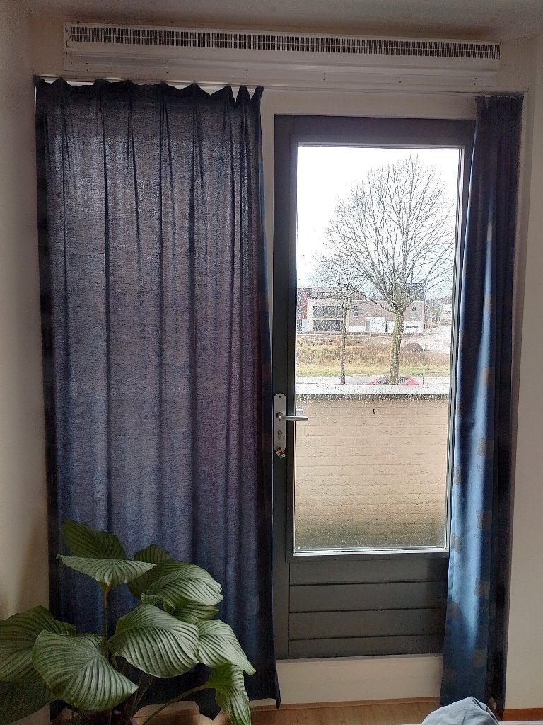 2x donkerblauwe gordijnen met patroon, 130 breed, 235 lang, Gebruikt, 235 cm, Ophalen of Verzenden, 130 cm