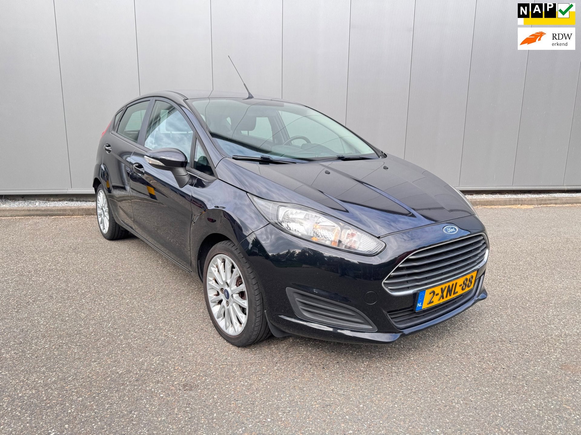 Ford Fiesta 1.6 TDCi Lease Style AIRCO NAVI, Auto's, Voorwielaandrijving, Euro 5, Stof, Gebruikt