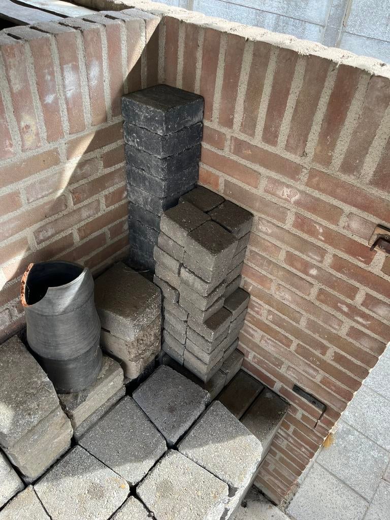 Gratis af te halen, Ophalen, Zo goed als nieuw, Beton, Klinkers
