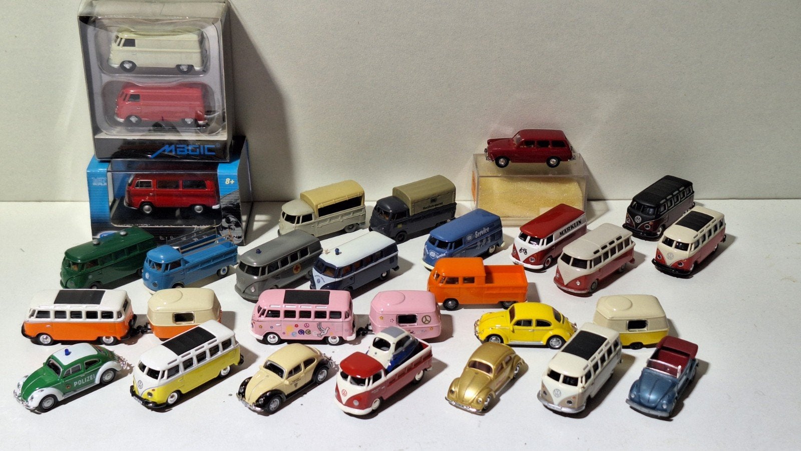 partijtje Volkswagen busjes en kevers  h0, Ophalen of Verzenden, Zo goed als nieuw, Auto, Schuco