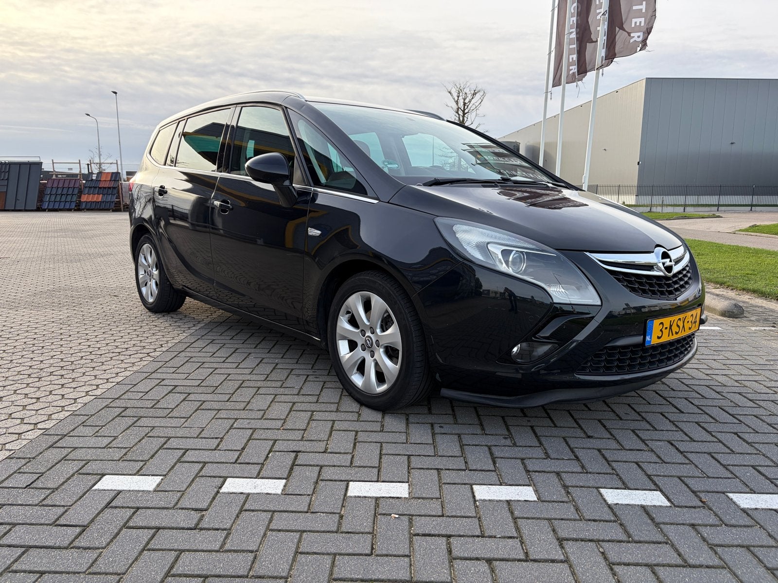 Opel Zafira 1.4 T 88KW 2013 Zwart met stoelverwarming, Auto's, Euro 5, 4 cilinders, Zwart, Bruin