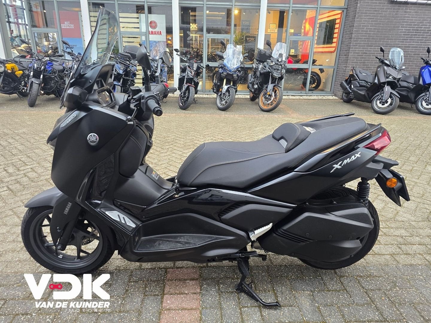 YAMAHA X MAX 300 TECH MAX (bj 2024) 7,647 km, Scooter, 292 cc, Bedrijf, Onbekend