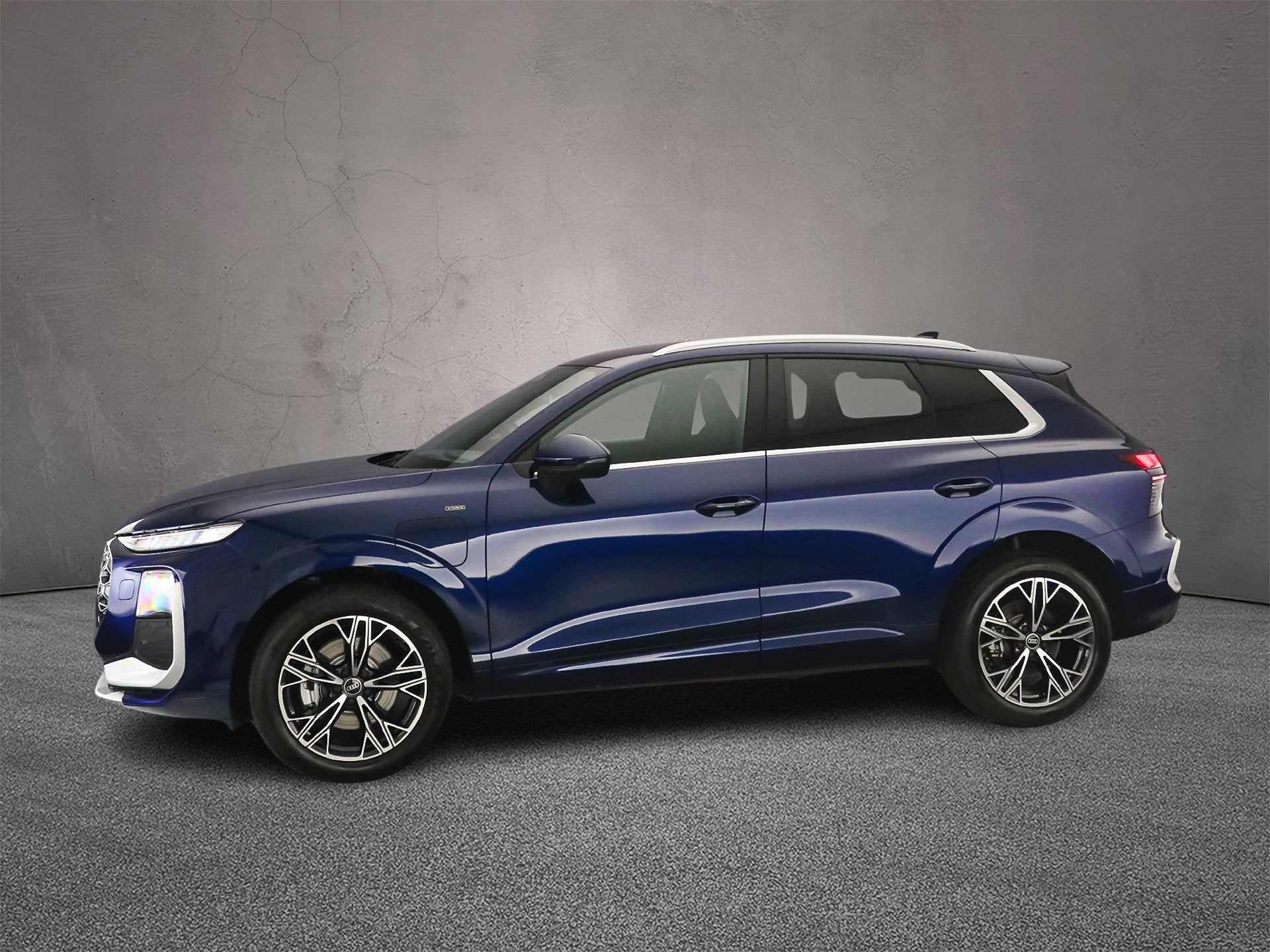 Audi Q3, 1800 kg, Euro 6, Blauw, 135 min