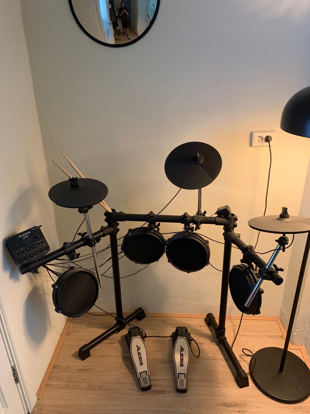 Alesis Turbo Mesh drum kit, Muziek en Instrumenten, Drumstellen en Slagwerk, Ophalen, Zo goed als nieuw, Overige merken