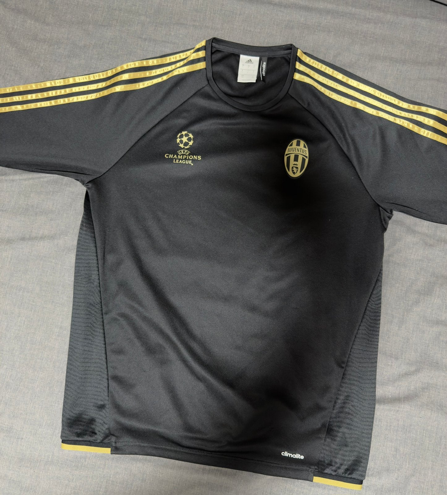 Juventus 2015/2016 champions league training top L, Ophalen, Zo goed als nieuw, Shirt