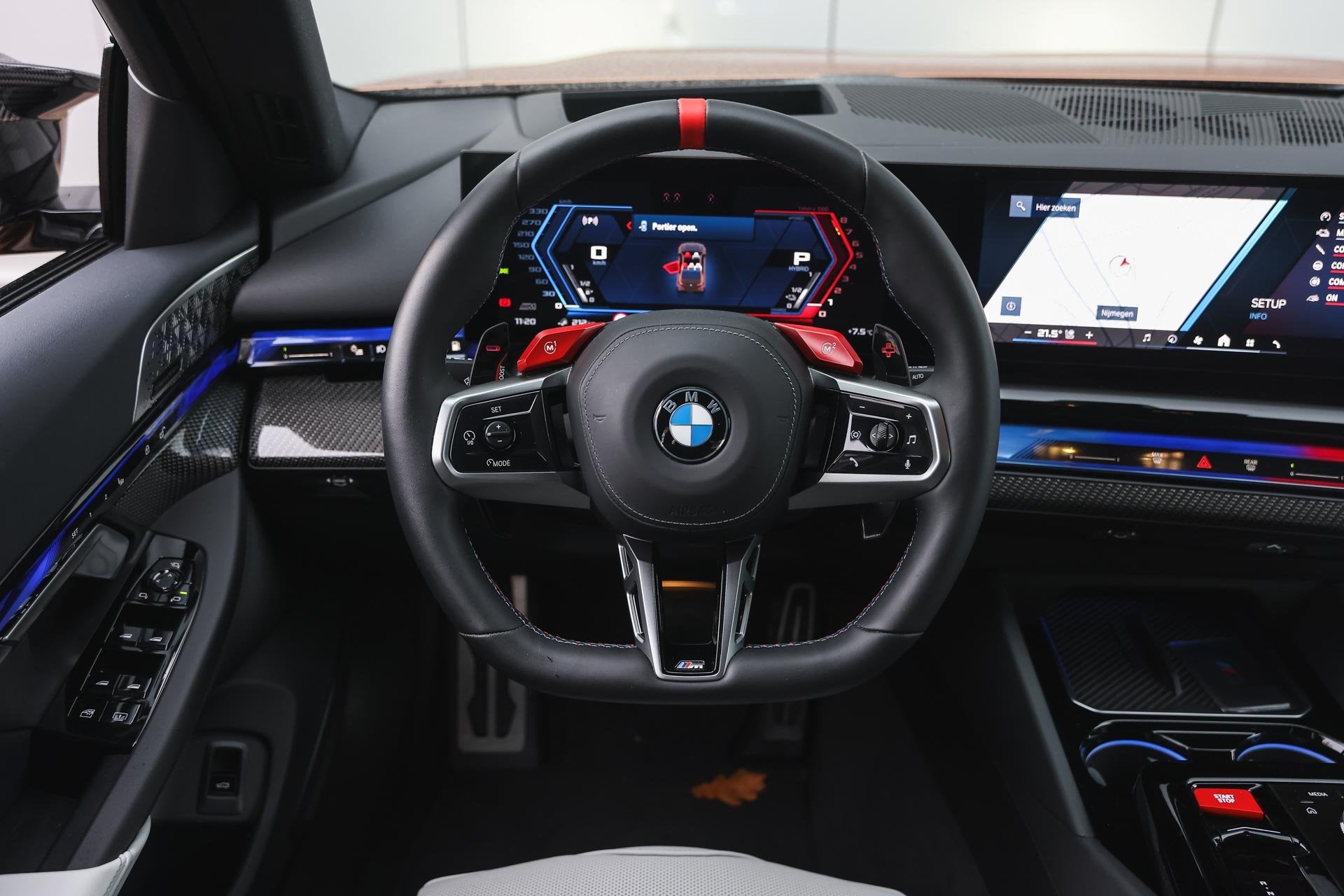 BMW M5 Automaat / M Drive Professional / Bowers & Wilkins /, Gebruikt, 8 cilinders, Overige kleuren, Met garantie (alle)