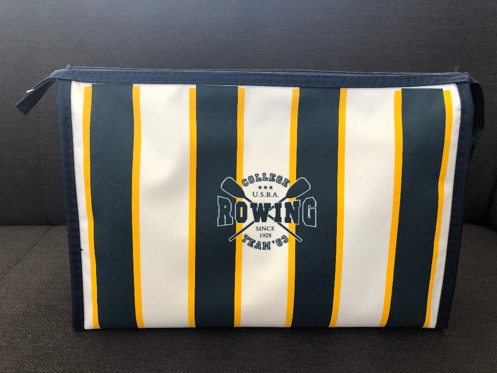 Ongebruikte toilettas met opdruk College Rowing Team 63, Ophalen of Verzenden, Zo goed als nieuw, Meerkleurig, Heer of Dame