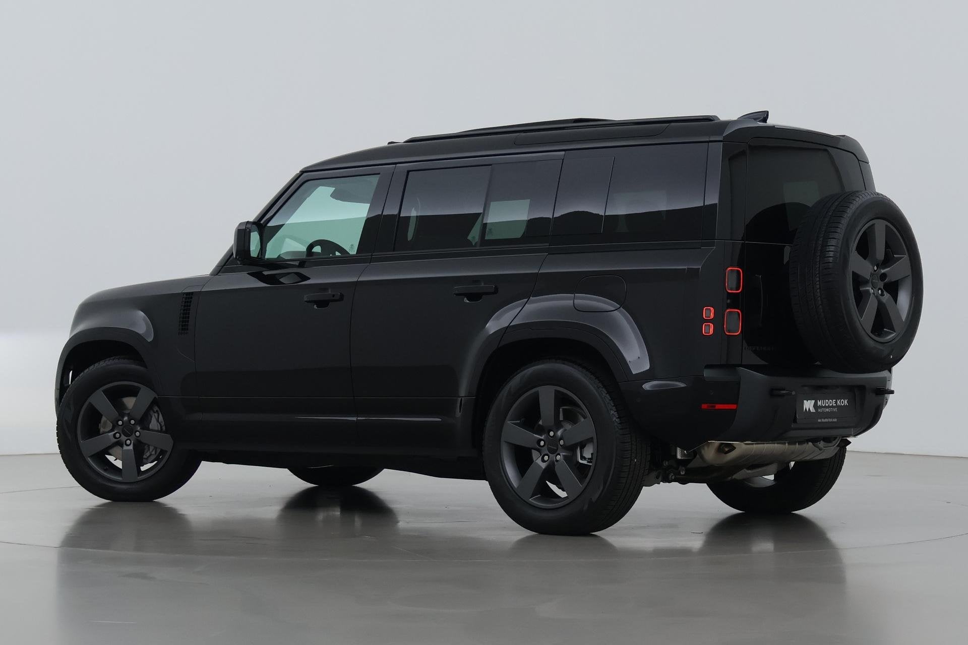 Land Rover Defender 110 P300e X-Dynamic HSE | MY26 | Luchtve, Auto's, Automaat, Gebruikt, Euro 6, 4 cilinders