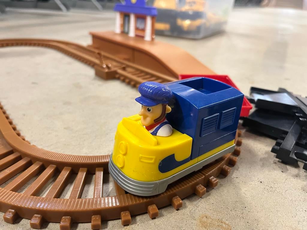 Paw Patrol Elektrische Treinbaan met Station en Tunnel, Ophalen of Verzenden, Gebruikt