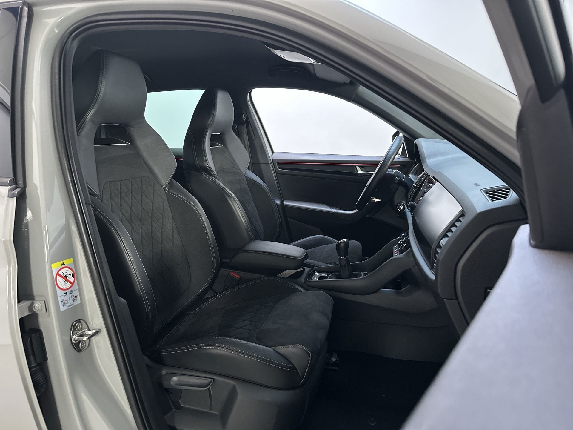 Skoda Kodiaq 1.5 TSI 150pk Sportline Business 7p. Virtual Co, Auto's, Skoda, Voorwielaandrijving, Dealer onderhouden, 4 cilinders
