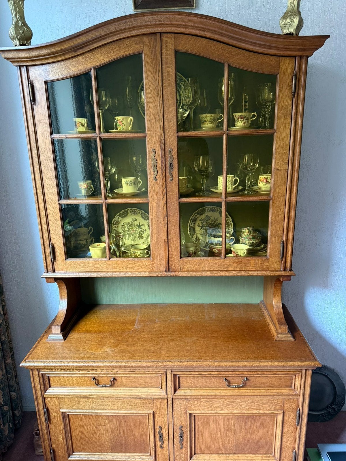 Antieke buffet/Vitrinekast Eikenhout - Authentiek en Stijlvo, Ophalen, Gebruikt, Met lade(s), Vintage, Klassiek